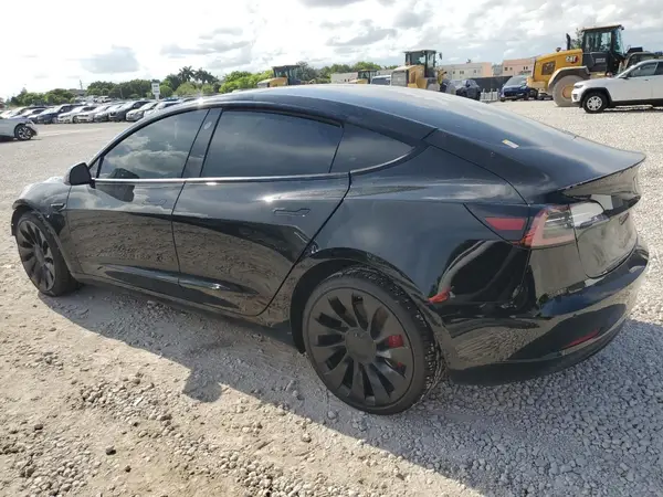 5YJ3E1EC8NF242048 2022 TESLA MODEL 3 - Image 2