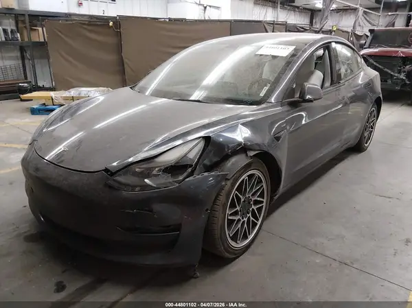 5YJ3E1EC8NF247962 2022 TESLA MODEL 3 - Image 2