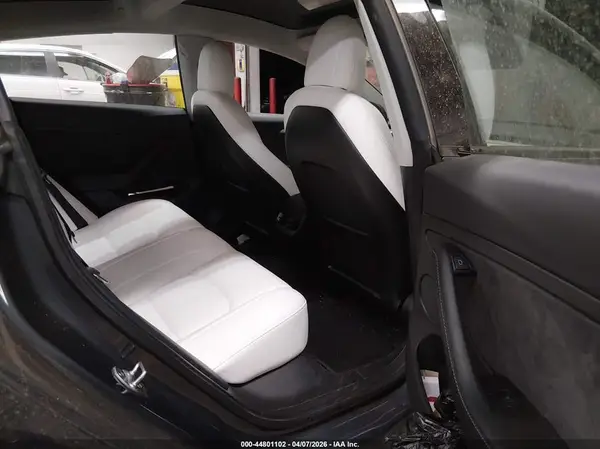 5YJ3E1EC8NF247962 2022 TESLA MODEL 3 - Image 8