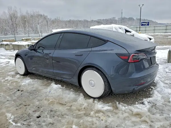 5YJ3E1EC8NF259853 2022 TESLA MODEL 3 - Image 2