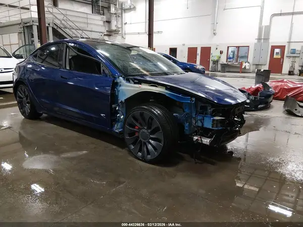 5YJ3E1EC8NF270089 2022 TESLA MODEL 3 - Image 1