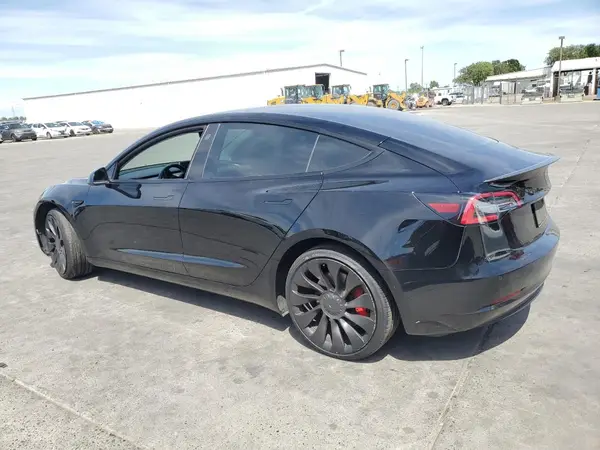 5YJ3E1EC8NF270240 2022 TESLA MODEL 3 - Image 2