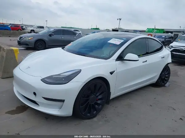 5YJ3E1EC8NF347754 2022 TESLA MODEL 3 - Image 2