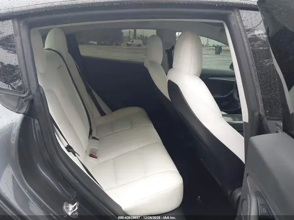 5YJ3E1EC8NF362061 2022 TESLA MODEL 3 - Image 8