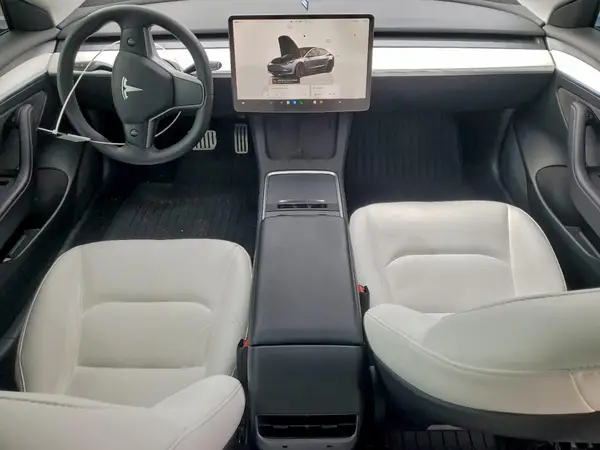 5YJ3E1EC8PF395886 2023 TESLA MODEL 3 - Image 8