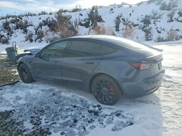5YJ3E1EC8PF431303 2023 TESLA MODEL 3 - Image 2