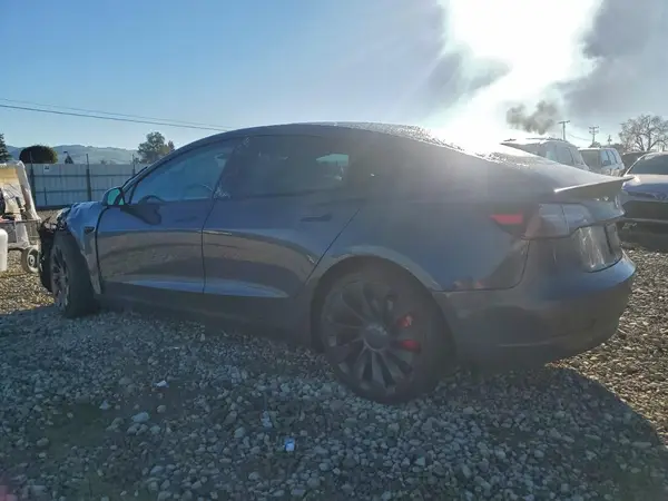 5YJ3E1EC8PF461367 2023 TESLA MODEL 3 - Image 2