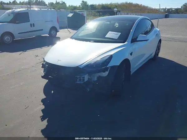 5YJ3E1EC8PF476256 2023 TESLA MODEL 3 - Image 2