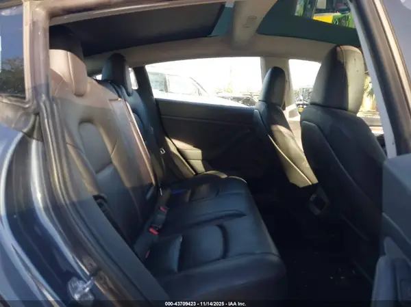 5YJ3E1EC8PF585266 2023 TESLA MODEL 3 - Image 8