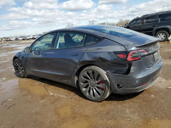 5YJ3E1EC8PF621294 2023 TESLA MODEL 3 - Image 2