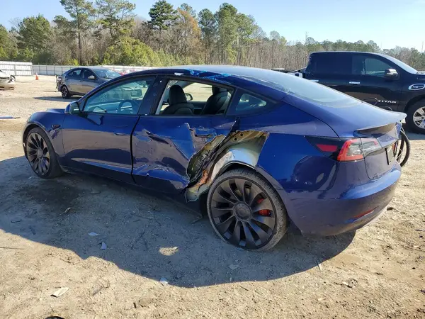 5YJ3E1EC8PF633882 2023 TESLA MODEL 3 - Image 2