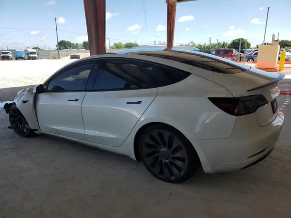 5YJ3E1EC8PF661536 2023 TESLA MODEL 3 - Image 2