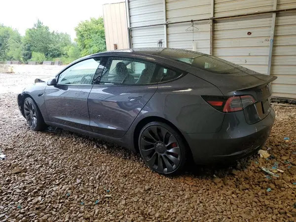 5YJ3E1EC8PF689644 2023 TESLA MODEL 3 - Image 2