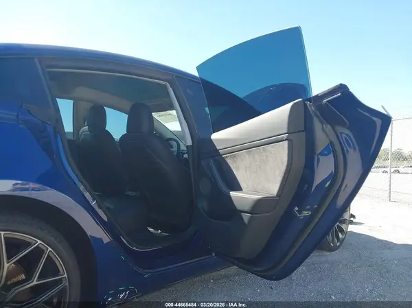 5YJ3E1EC8PF691829 2023 TESLA MODEL 3 - Image 8