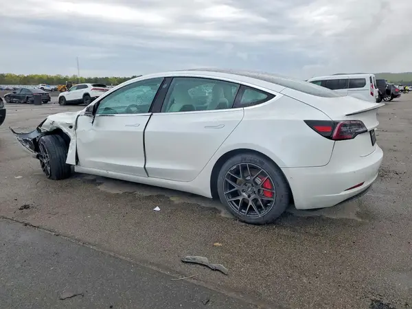 5YJ3E1EC9LF624750 2020 TESLA MODEL 3 - Image 2