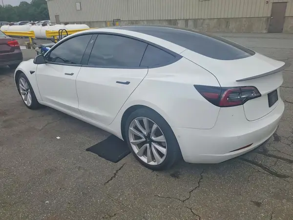5YJ3E1EC9LF627583 2020 TESLA MODEL 3 - Image 2