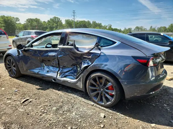 5YJ3E1EC9LF640897 2020 TESLA MODEL 3 - Image 2