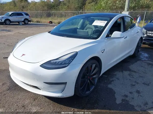 5YJ3E1EC9LF714304 2020 TESLA MODEL 3 - Image 2