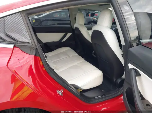 5YJ3E1EC9LF742426 2020 TESLA MODEL 3 - Image 8
