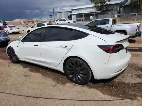 5YJ3E1EC9MF000884 2021 TESLA MODEL 3 - Image 2