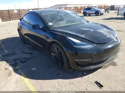 5YJ3E1EC9MF061118 2021 TESLA MODEL 3