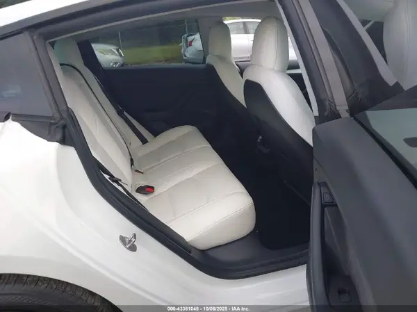 5YJ3E1EC9MF985056 2021 TESLA MODEL 3 - Image 8