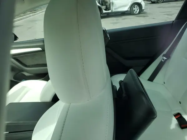 5YJ3E1EC9NF198013 2022 TESLA MODEL 3 - Image 8