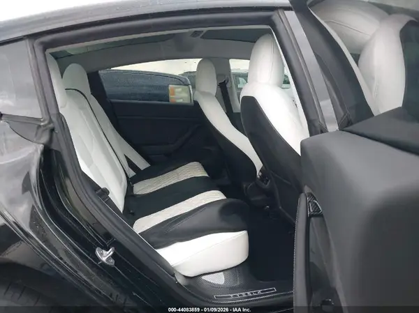 5YJ3E1EC9NF239806 2022 TESLA MODEL 3 - Image 8