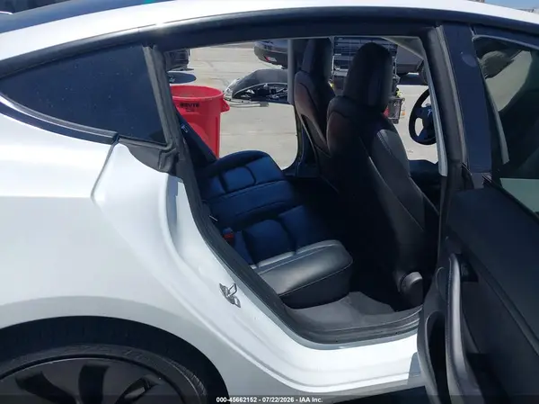 5YJ3E1EC9NF254757 2022 TESLA MODEL 3 - Image 8