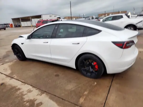 5YJ3E1EC9NF274345 2022 TESLA MODEL 3 - Image 2