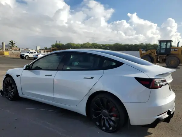 5YJ3E1EC9NF275883 2022 TESLA MODEL 3 - Image 2
