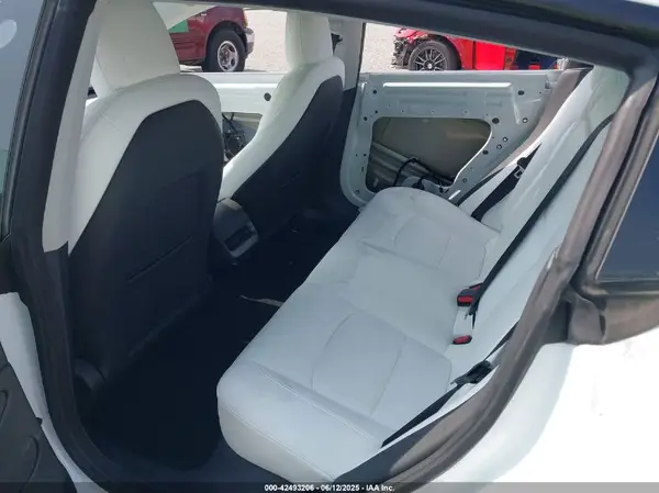 5YJ3E1EC9NF294837 2022 TESLA MODEL 3 - Image 8