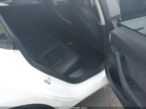 5YJ3E1EC9NF315945 2022 TESLA MODEL 3 - Image 8