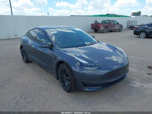5YJ3E1EC9NF355670 2022 TESLA MODEL 3 - Image 1
