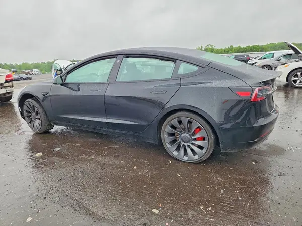 5YJ3E1EC9PF414235 2023 TESLA MODEL 3 - Image 2