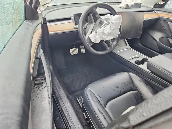 5YJ3E1EC9PF414235 2023 TESLA MODEL 3 - Image 8