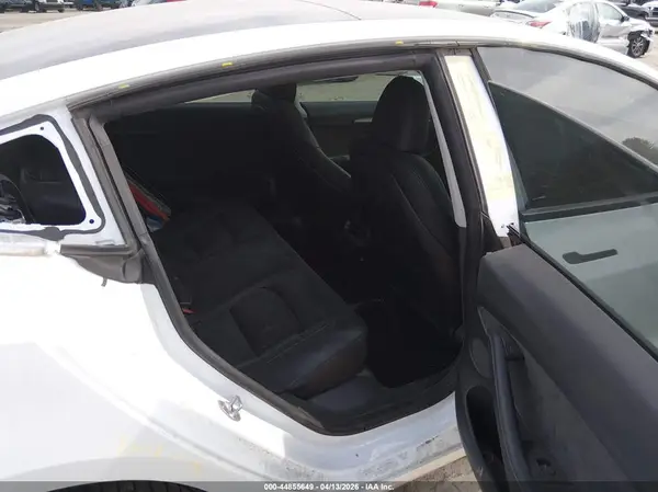 5YJ3E1EC9PF489677 2023 TESLA MODEL 3 - Image 8