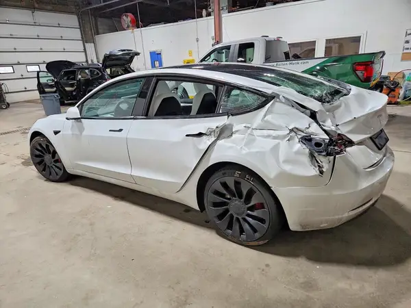 5YJ3E1EC9PF504503 2023 TESLA MODEL 3 - Image 2