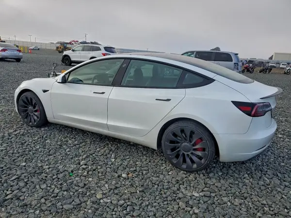 5YJ3E1EC9PF595370 2023 TESLA MODEL 3 - Image 2