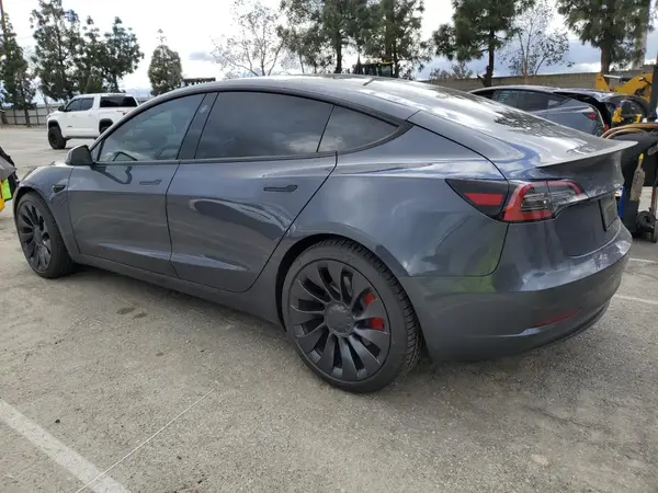 5YJ3E1EC9PF633549 2023 TESLA MODEL 3 - Image 2