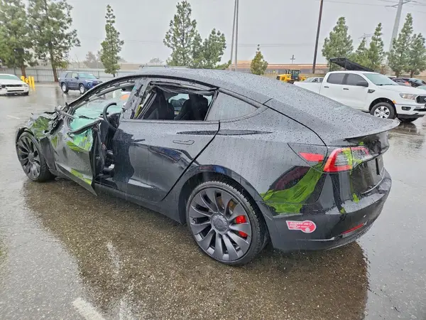 5YJ3E1EC9PF716110 2023 TESLA MODEL 3 - Image 2
