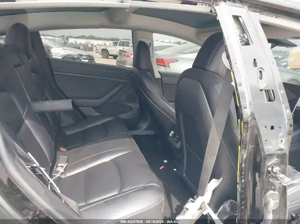 5YJ3E1ECXMF056512 2021 TESLA MODEL 3 - Image 8