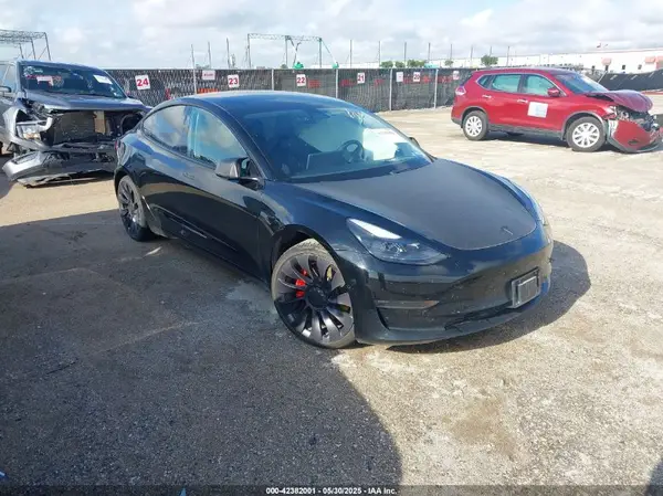 5YJ3E1ECXMF060365 2021 TESLA MODEL 3 - Image 1