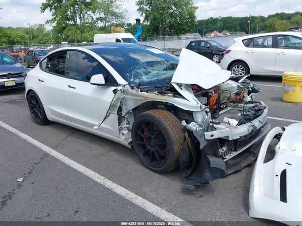 5YJ3E1ECXMF862737 2021 TESLA MODEL 3 - Image 1