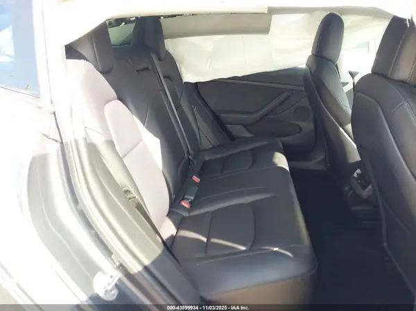 5YJ3E1ECXNF166994 2022 TESLA MODEL 3 - Image 8