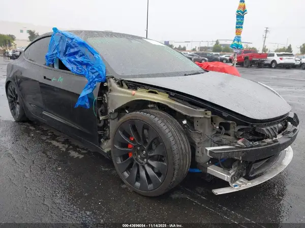 5YJ3E1ECXNF262138 2022 TESLA MODEL 3 - Image 1