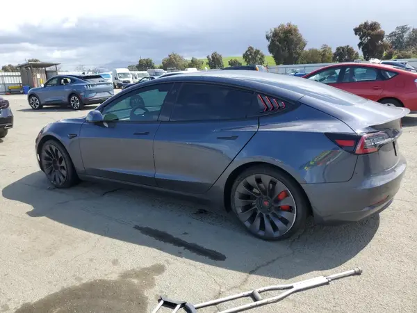 5YJ3E1ECXNF266805 2022 TESLA MODEL 3 - Image 2
