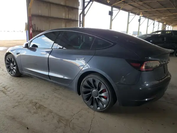 5YJ3E1ECXNF295804 2022 TESLA MODEL 3 - Image 2