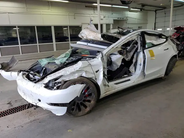 5YJ3E1ECXPF601614 2023 TESLA MODEL 3 - Image 1