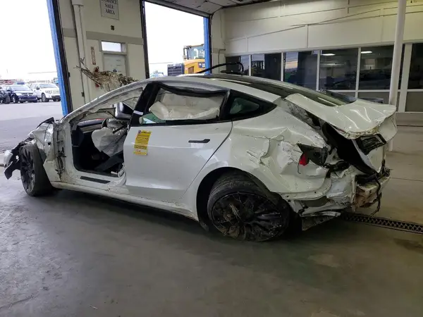 5YJ3E1ECXPF601614 2023 TESLA MODEL 3 - Image 2